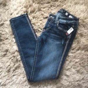 New with tags Miss Me Skinny Jeans size 29